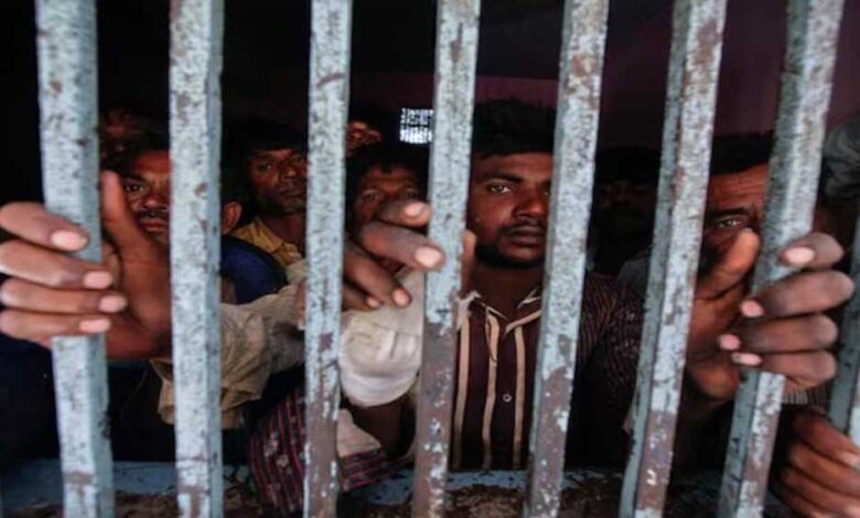 UAE ने रातों-रात पाकिस्तानियों को निकाला, ना कारण बताया ना मोहलत दी